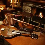 게스트하우스 Riverbank, Country Pub And 4*