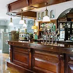 Riverbank, Country Pub And 4*