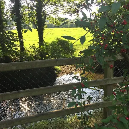 Riverbank, Country Pub And Gasthof *