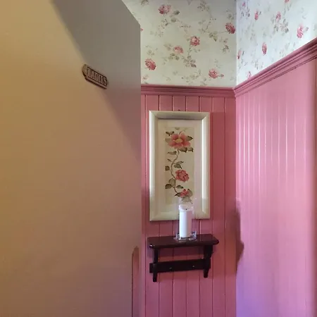 Riverbank, Country Pub And 4* Carrickmacross