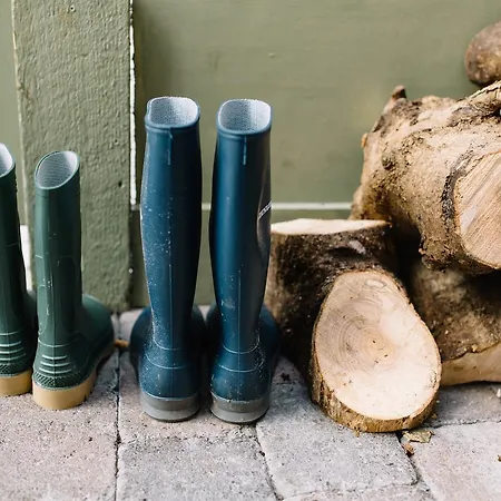 Riverbank, Country Pub And Guest house 4*