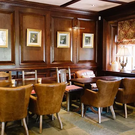 Riverbank, Country Pub And