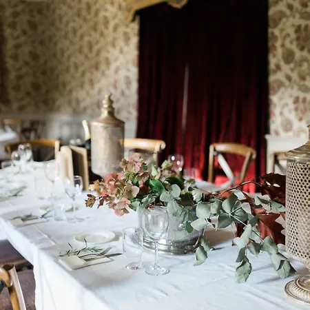 Guest house Riverbank, Country Pub And 4*